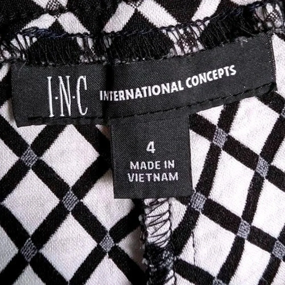 INC International Concepts~Skinny Pants~Size‎ 4~Black White Diamond Grid/Stretch